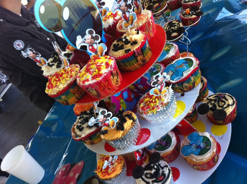 mickey mouse cupcakes
